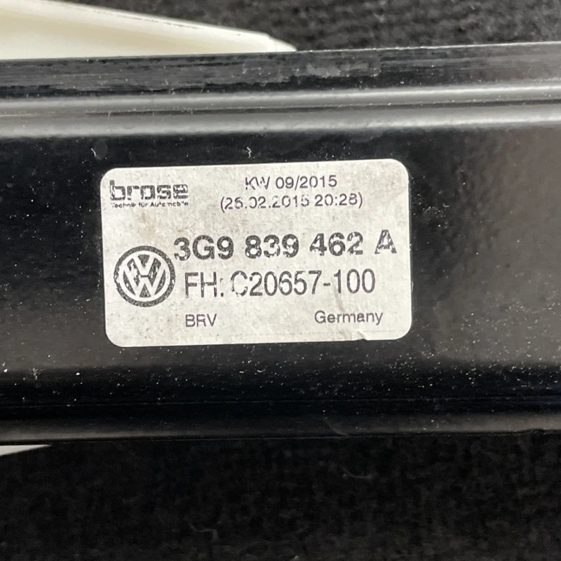 Macara geam dreapta spate / Volkswagen Passat B8 2016 / Caroserie, oglinzi si faruri