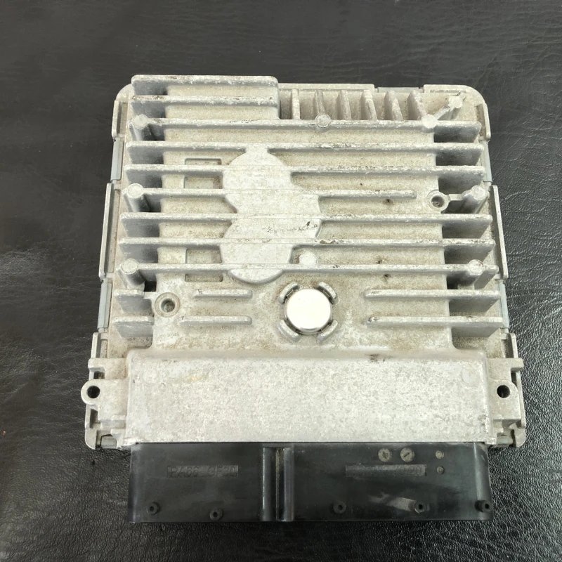 Calculator motor ecu Volkswagen 