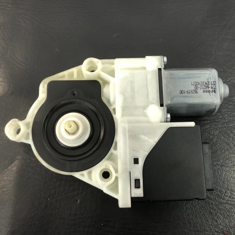 Motoras geam stanga spate Volkswagen Passat B7 2013