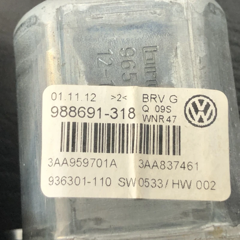 Motoras geam stanga fata / Volkswagen Passat B7 2013 / Audio si electronice