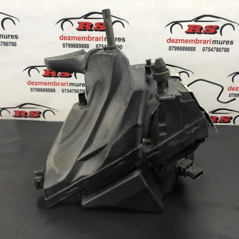 Carcasa filtru aer / Audi A4 B8 2009 / Motor, racire si evacuare