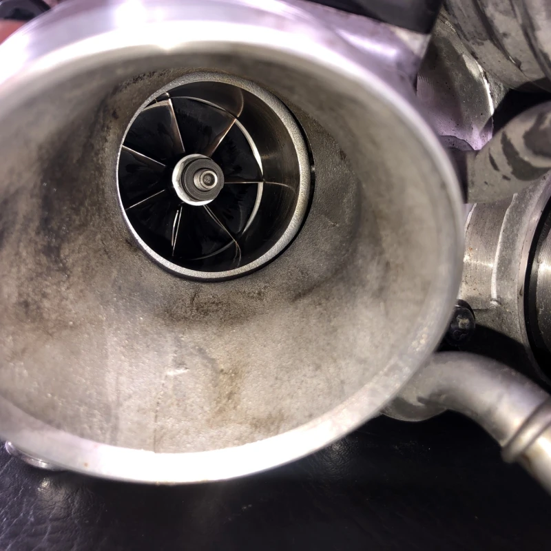 Turbosuflanta turbo turbina / Volkswagen Passat B8 2016 / Motor, racire si evacuare