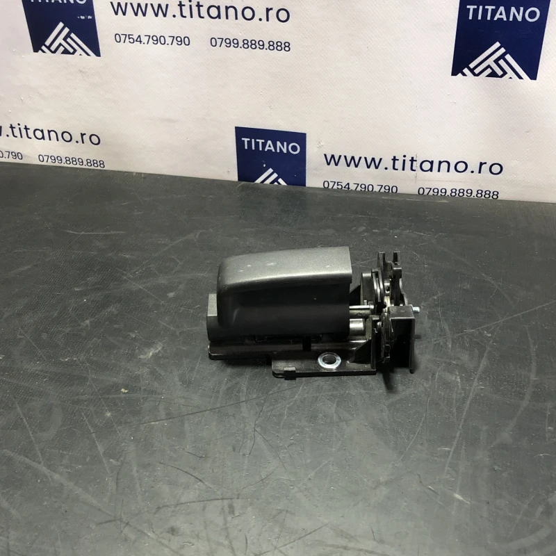 Maner usa dreapta spate / Volkswagen Sharan 7N 2013 / Caroserie, oglinzi si faruri