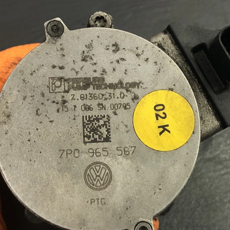 Pompa auxiliara recirculare apa / Volkswagen Passat B8 2015 / Motor, racire si evacuare