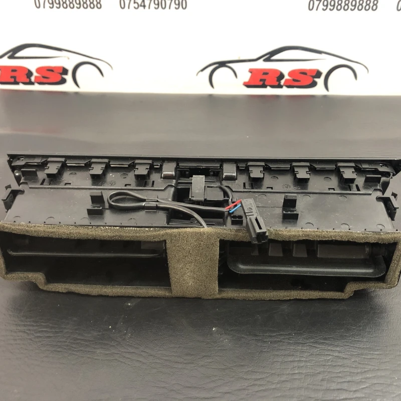 Grila aer bord / Audi A4 B8 2011 / Interior