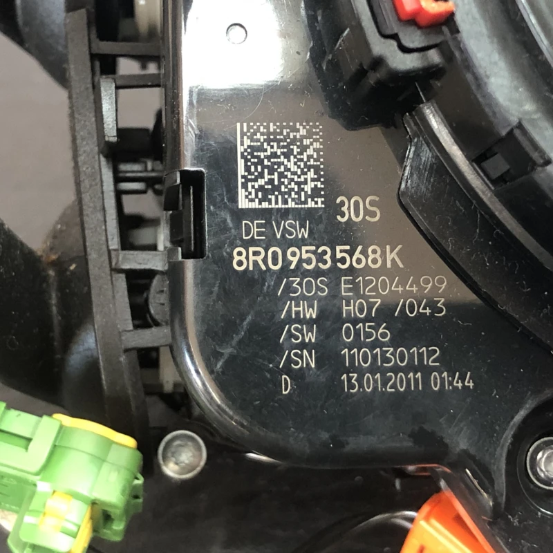 Spira volan cu manete / Audi A4 B8 2011 / Audio si electronice