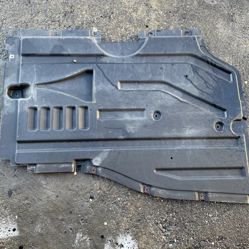 Scut motor stanga / BMW X3 F25 2011 / Caroserie, oglinzi si faruri