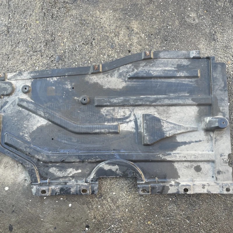 Scut motor dreapta BMW X3 F25 2011