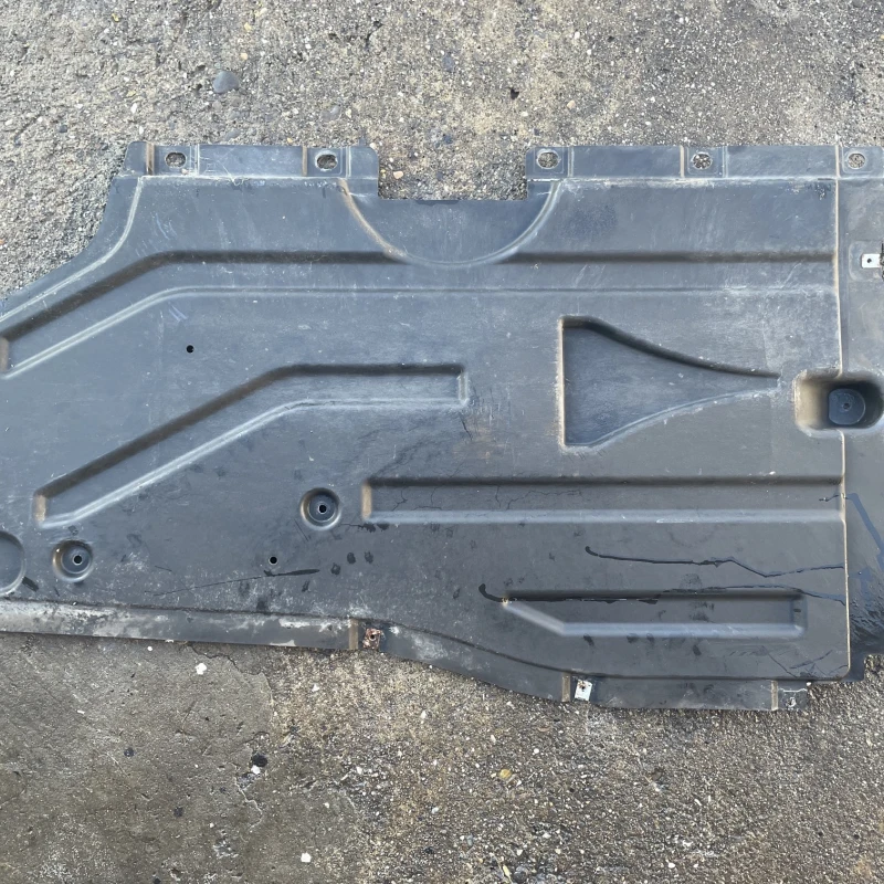 Scut motor dreapta / BMW X3 F25 2011 / Caroserie, oglinzi si faruri