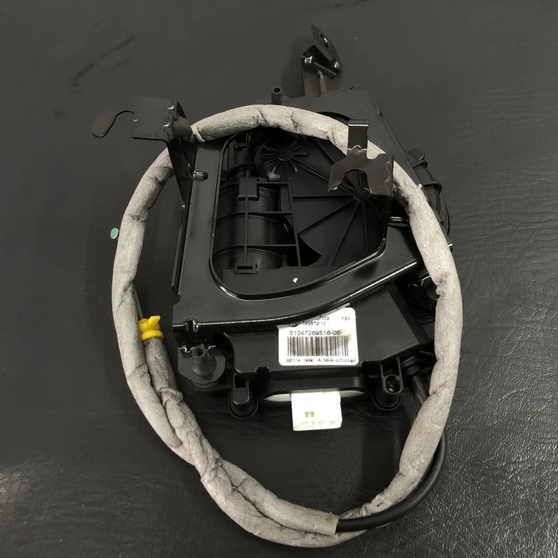 Motoras deschidere haion soft close / BMW Seria 3 F31 2014 / Audio si electronice