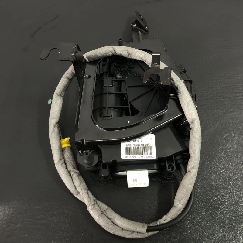 Motoras deschidere haion soft close / BMW Seria 3 F31 2014 / Audio si electronice