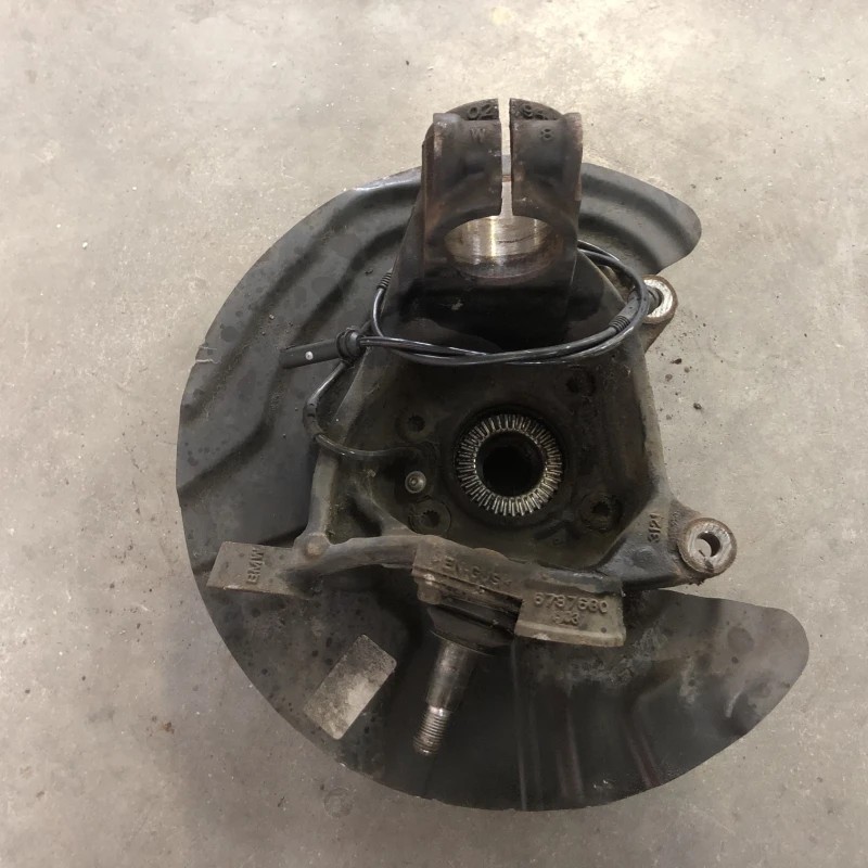 Fuzeta dreapta fata / BMW X3 F25 2011 / Directie si suspensie