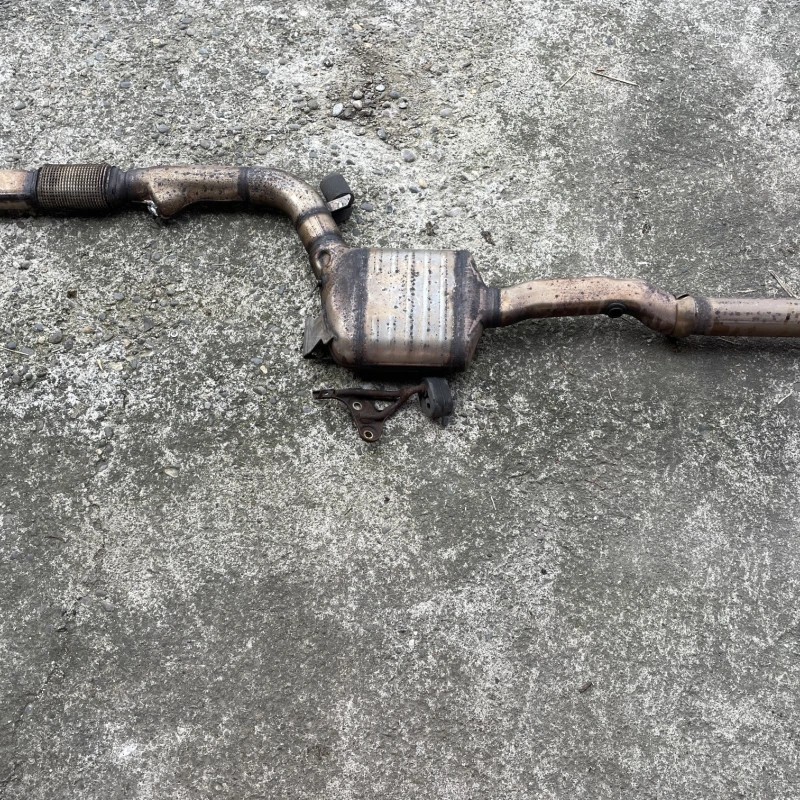Toba intermediara / Mercedes-Benz E Class W212 2016 / Motor, racire si evacuare