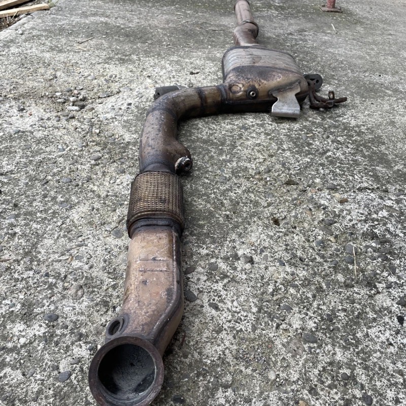 Toba intermediara / Mercedes-Benz E Class W212 2016 / Motor, racire si evacuare