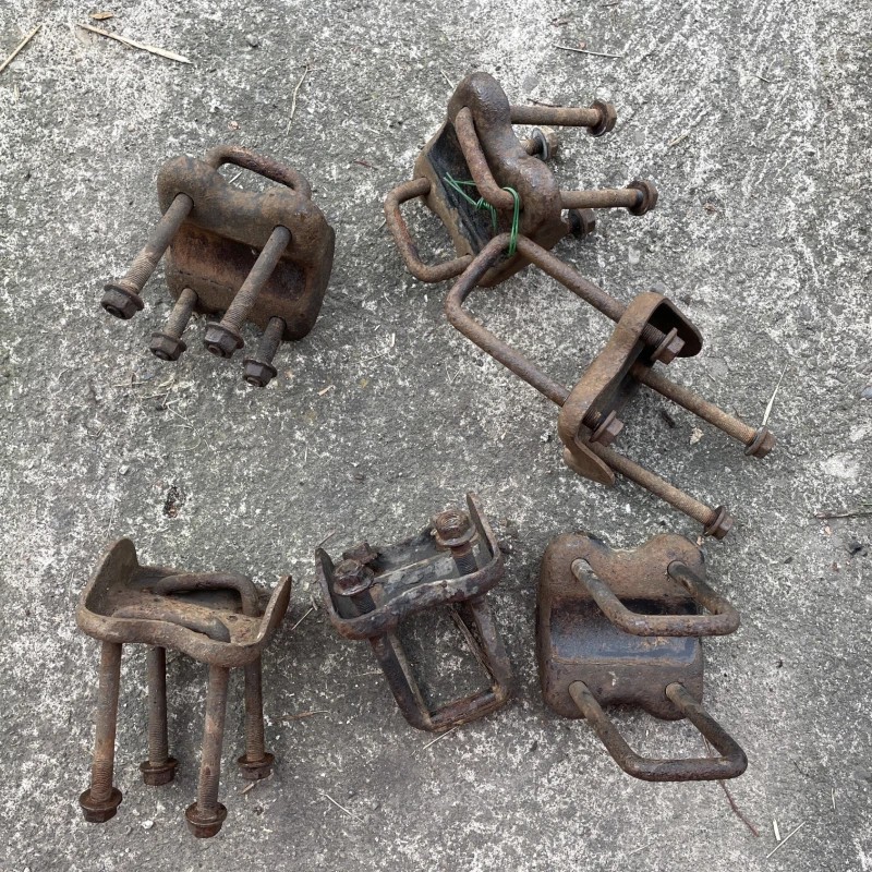 Suport brida foi de arc / Nissan Navara D40 2011 / Caroserie, oglinzi si faruri