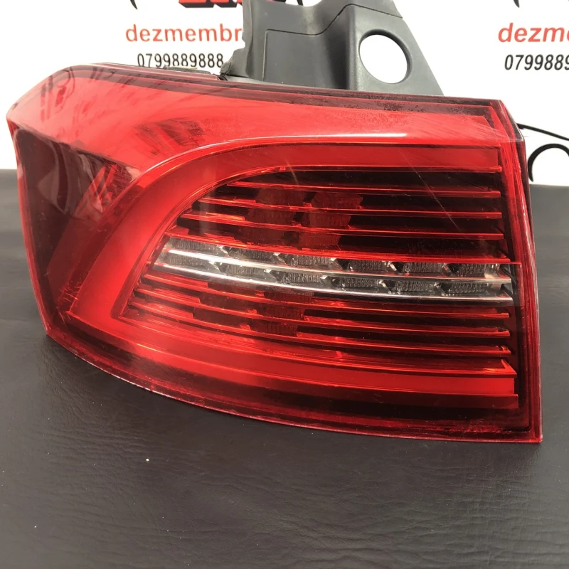Stop led stanga caroserie Volkswagen 