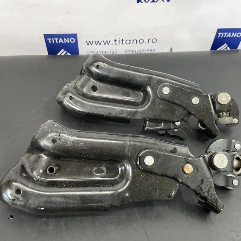 Ghidaj balama usa dreapta spate / Seat Alhambra 7N 2012 / Caroserie, oglinzi si faruri