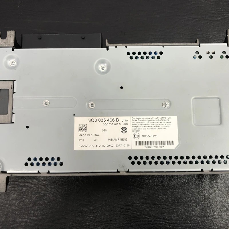 Amplificator audio / Volkswagen Passat B8 2015 / Audio si electronice