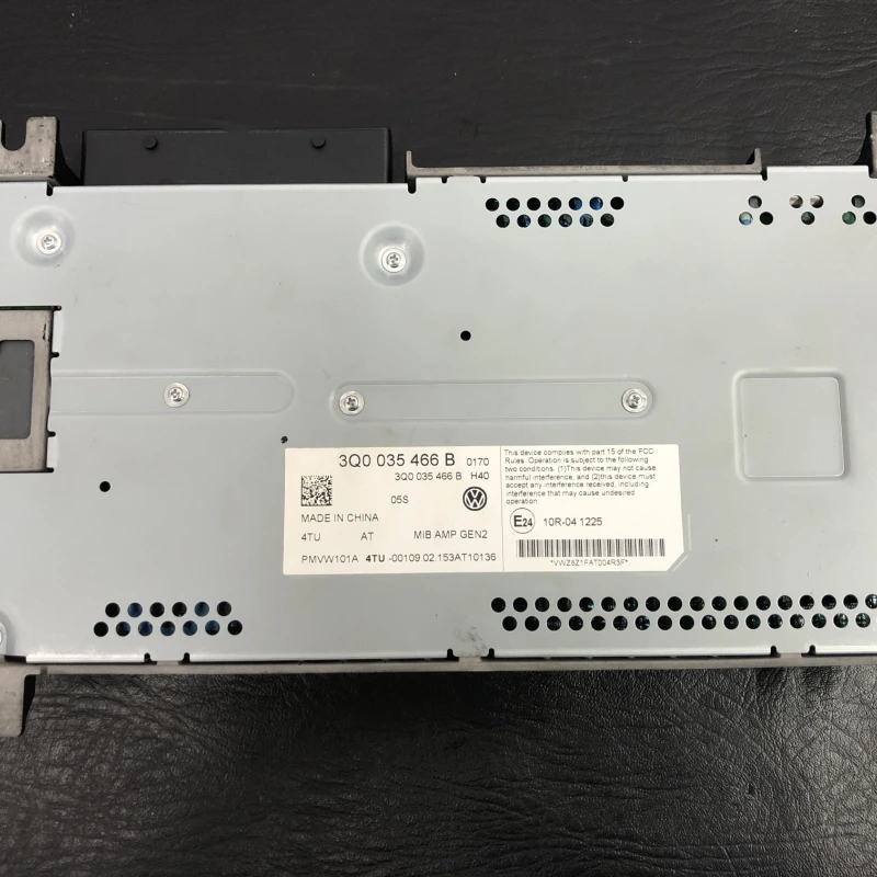Amplificator audio / Volkswagen Passat B8 2016 / Audio si electronice