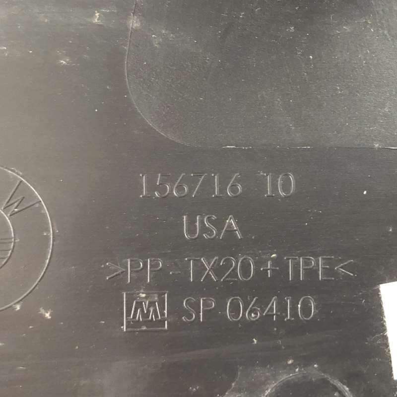 Grila stergatoare / BMW X3 F25 2011 / Caroserie, oglinzi si faruri