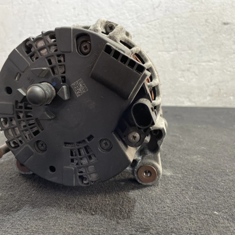 Alternator / Volkswagen Passat B7 2013 / Motor, racire si evacuare