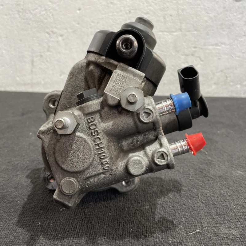 Pompa de injectie inalte / Volkswagen Passat B7 2013 / Motor, racire si evacuare