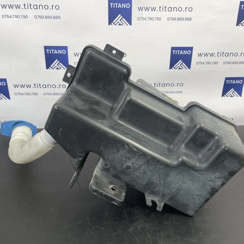 Vas lichid parbriz strop gel / Seat Alhambra 7N 2012 / Caroserie, oglinzi si faruri