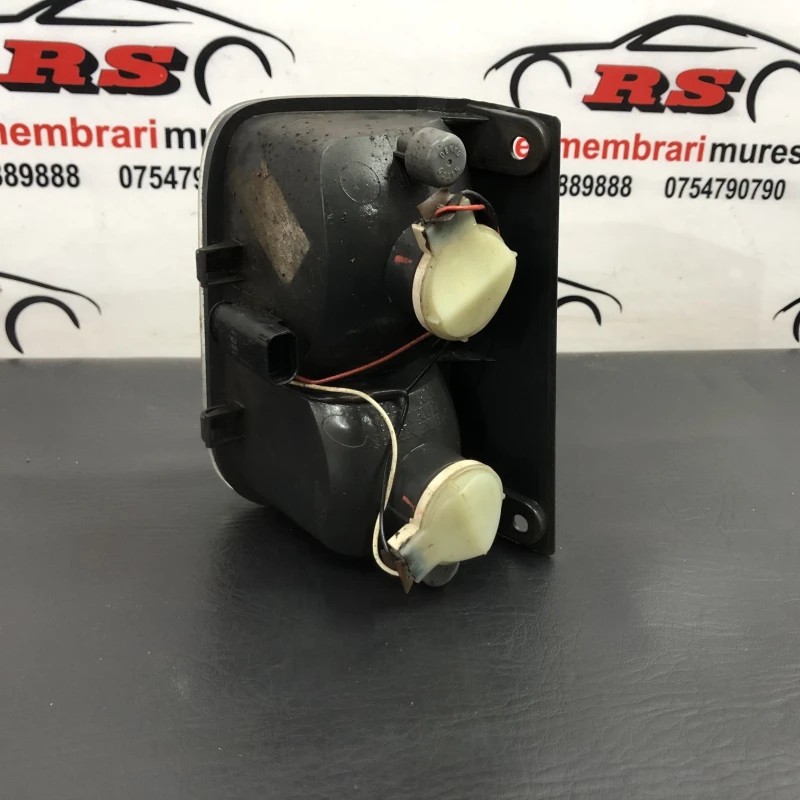Lampa ceata spate stanga / Opel Vivaro Vivaro A 2008 / Caroserie, oglinzi si faruri