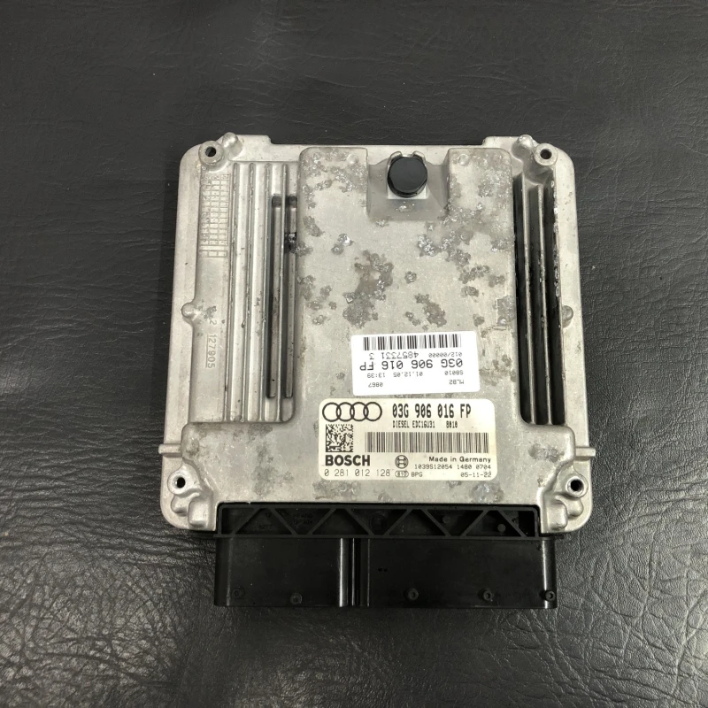 Calculator motor ecu Audi 