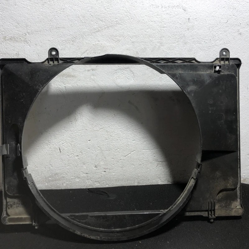 Carcasa ventilator racire / Nissan Navara D40 2007 / Motor, racire si evacuare