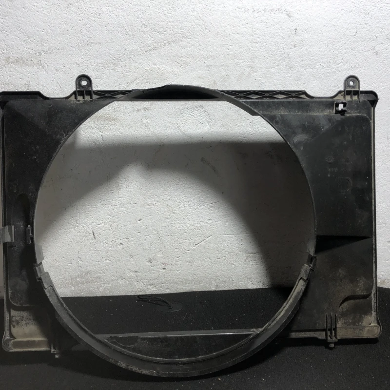 Carcasa ventilator racire / Nissan Navara D40 2007 / Motor, racire si evacuare