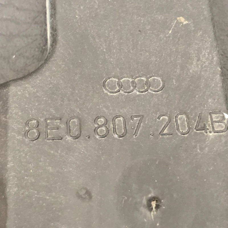 Suport bara fata stanga - dreapta / Audi A4 B7 2006 / Caroserie, oglinzi si faruri