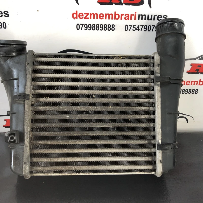 Radiator intercooler / Audi A4 B7 2006 / Motor, racire si evacuare