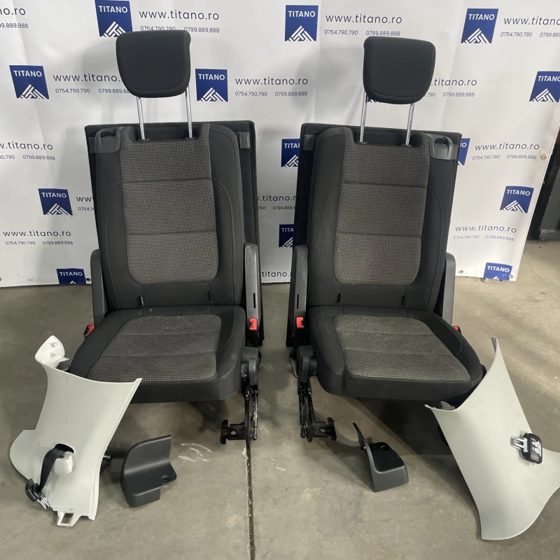 Scaune spate cu centuri / Volkswagen Sharan 7N 2013 / Interior