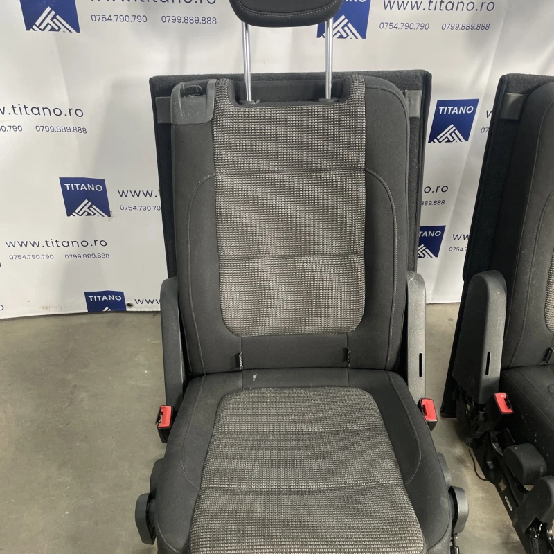 Scaune spate cu centuri / Volkswagen Sharan 7N 2013 / Interior