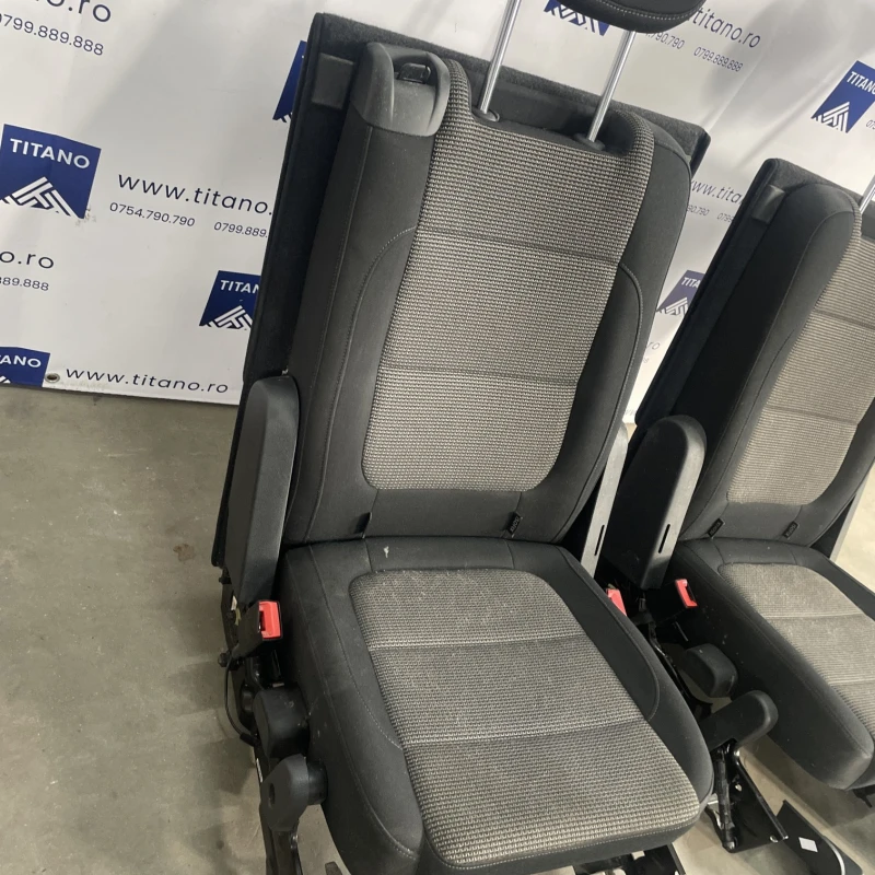 Scaune spate cu centuri / Volkswagen Sharan 7N 2013 / Interior