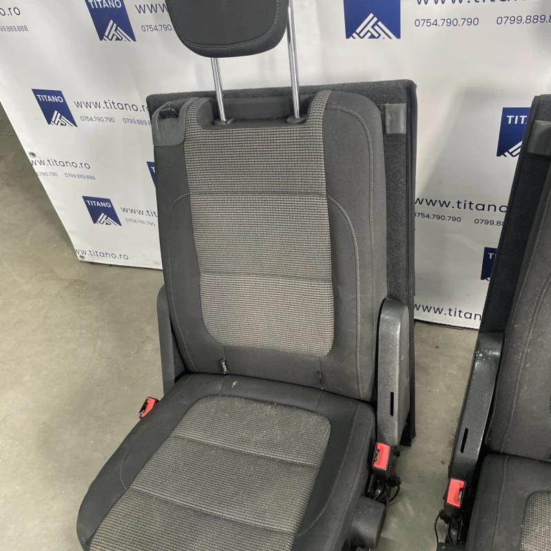 Scaune spate cu centuri / Volkswagen Sharan 7N 2013 / Interior