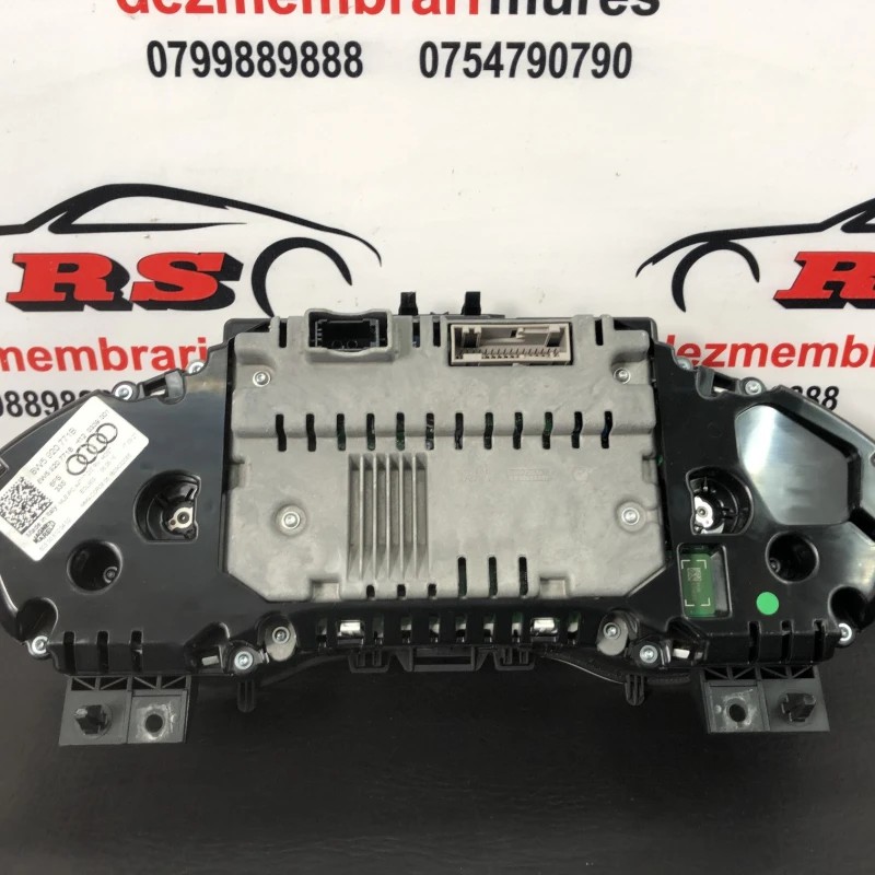 Ceasuri bord / Audi A4 B8 2017 / Audio si electronice