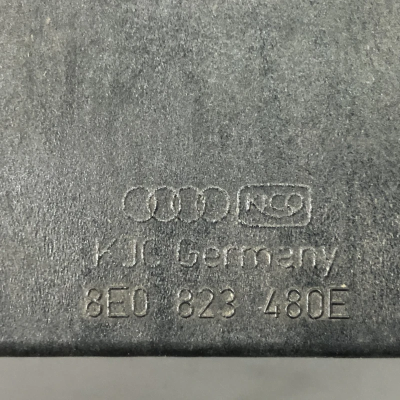 Maner deschidere capota / Audi A4 B7 2006 / Caroserie, oglinzi si faruri