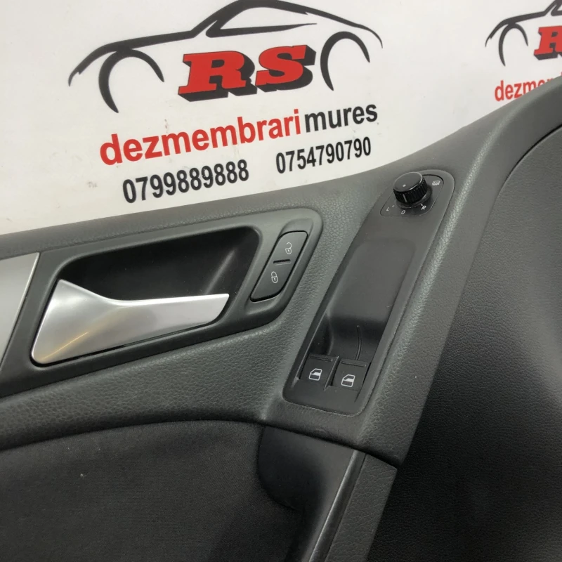 Panou tapiterie usa stanga fata / Volkswagen Golf MK6 2010 / Interior