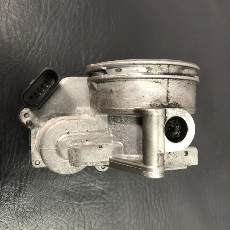 Clapeta de acceleratie / Audi A3 8P 2008 / Motor, racire si evacuare