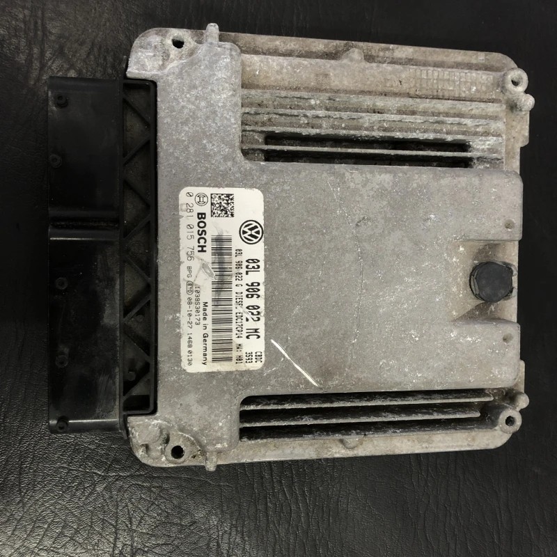 Calculator motor ecu / Volkswagen Golf MK6 2010 / Audio si electronice