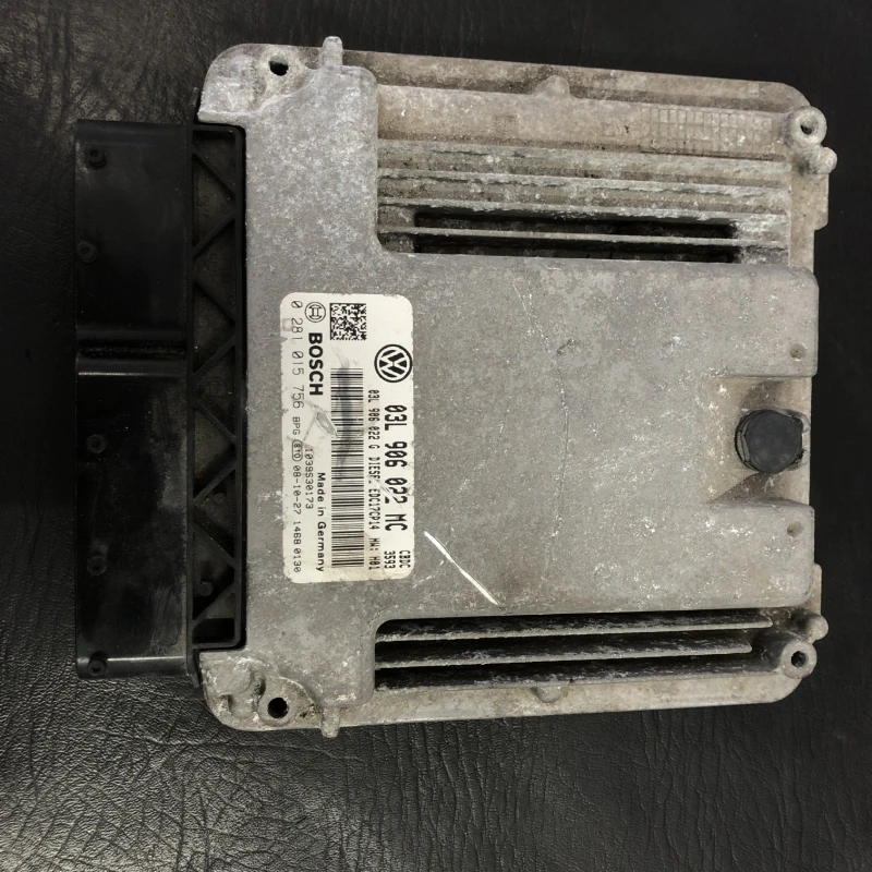 Calculator motor ecu Volkswagen 