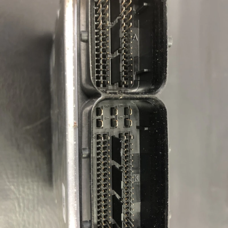 Calculator motor ecu / Volkswagen Golf MK6 2010 / Audio si electronice