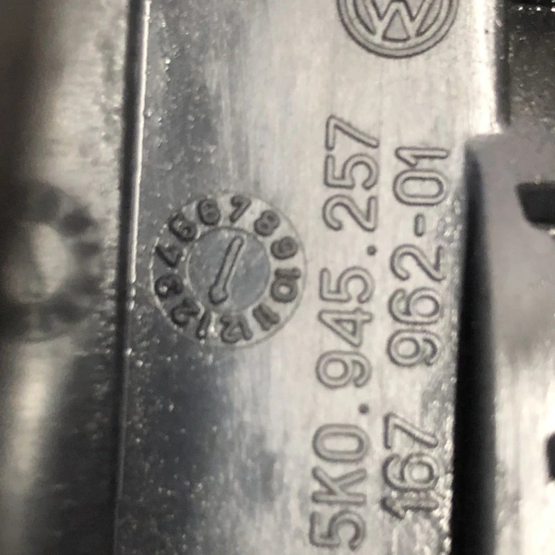 Stop stanga caroserie / Volkswagen Golf MK6 2010 / Caroserie, oglinzi si faruri