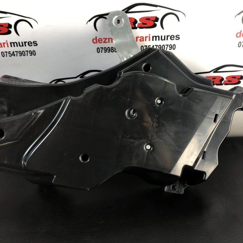 Subwoofer / Audi A3 8P 2008 / Interior