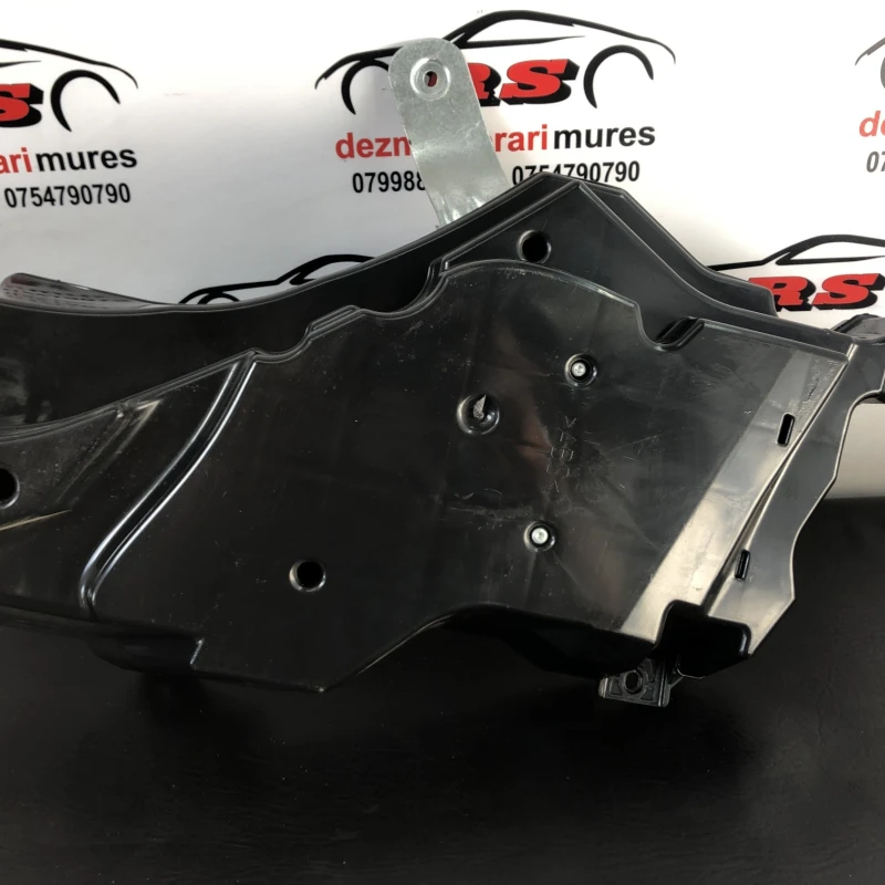 Subwoofer / Audi A3 8P 2008 / Interior