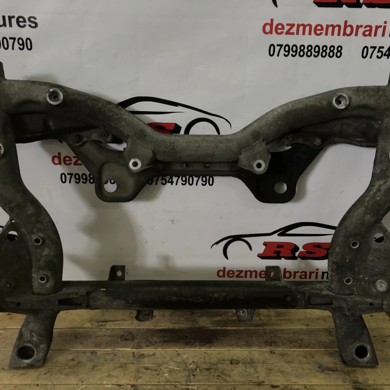 Punte fata / Mercedes-Benz C Class W204 2010 / Caroserie, oglinzi si faruri