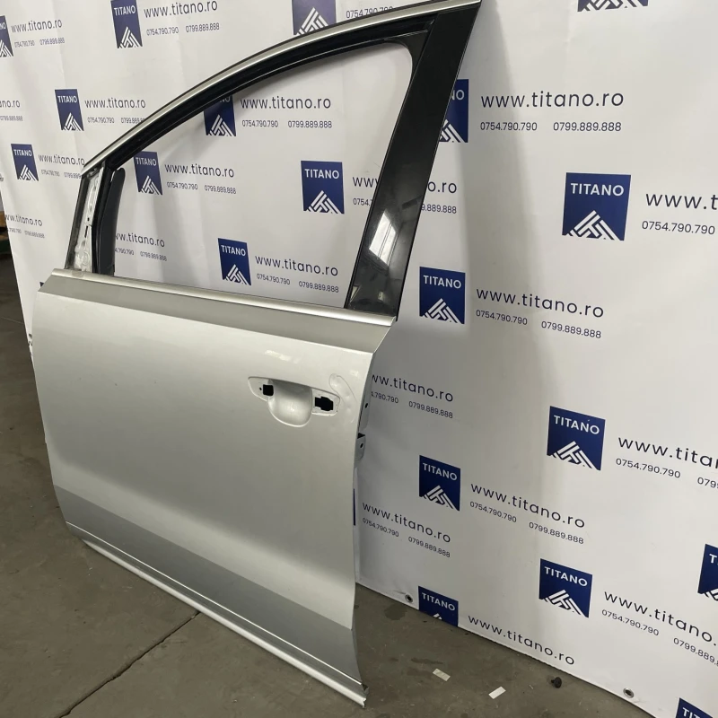 Usa stanga fata / Volkswagen Sharan 7N 2013 / Caroserie, oglinzi si faruri