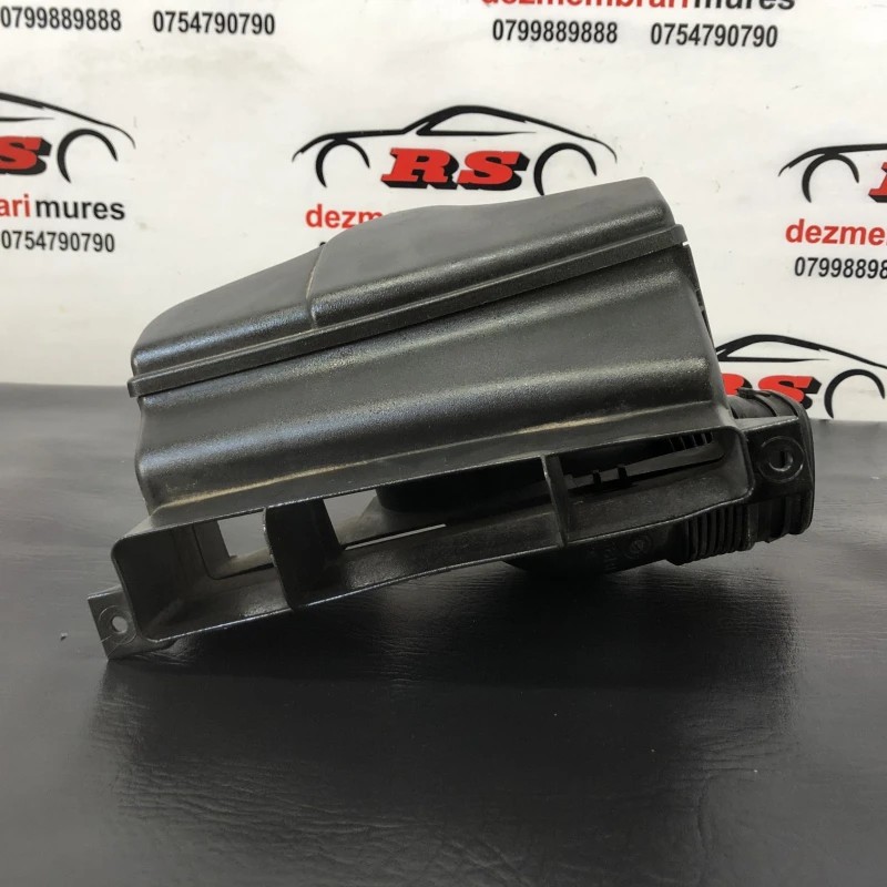 Deflector/Difuzor Priza aer filtru aer / Volkswagen Golf MK6 2012 / Motor, racire si evacuare